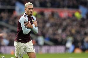 继续补强！邮报：热刺有意维拉23岁中场罗杰斯，球员身价5500万欧