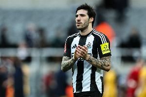 埃迪-豪:轮换阵容踢得非常积极 托纳利在中场的表现堪称大师级